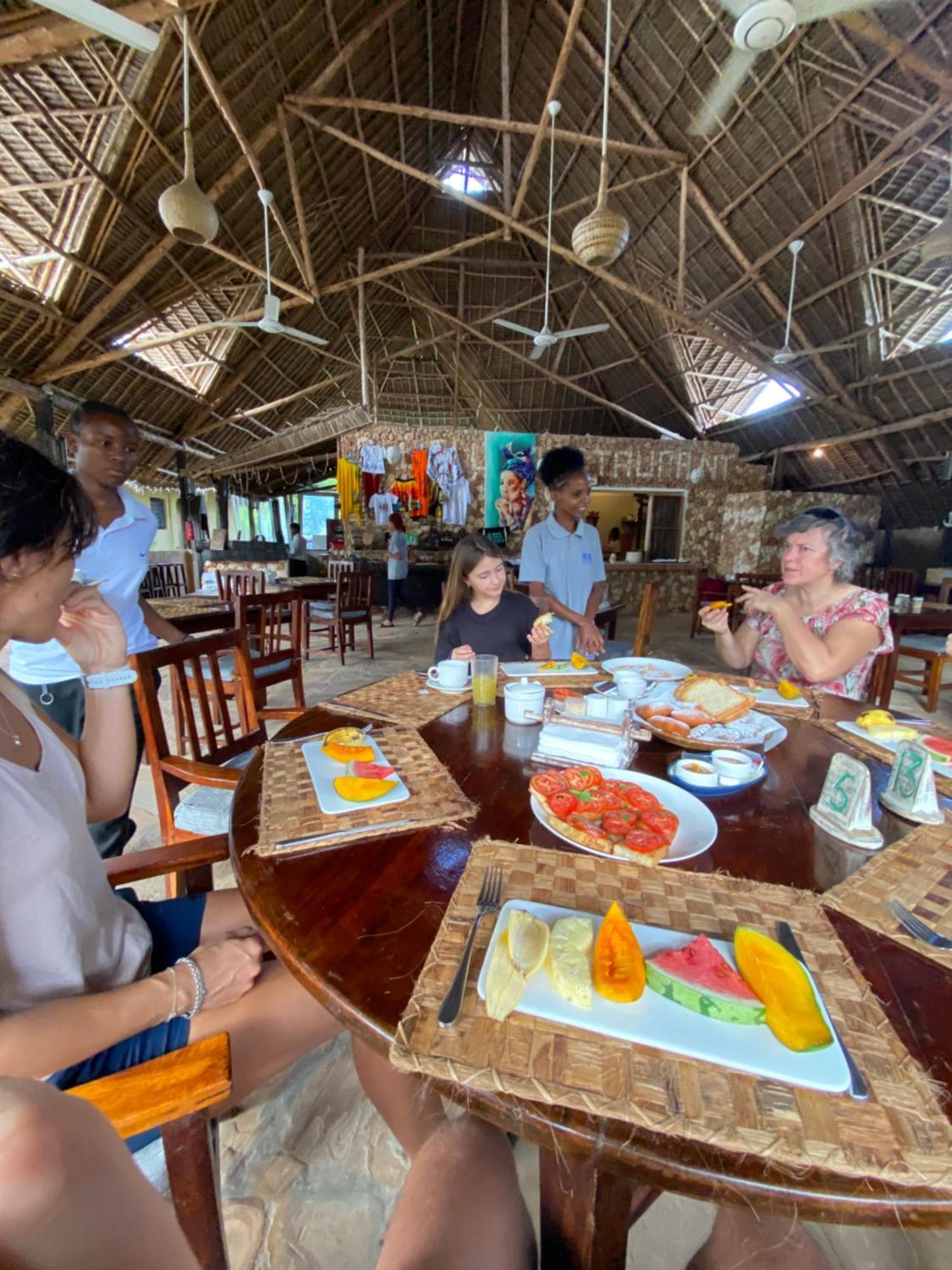 Kiwengwa Bungalow Boutique Resort Bagian luar foto